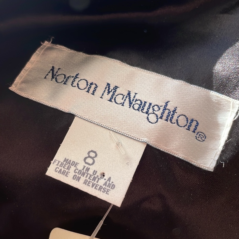 Norton McNaughton Vintage Velvet Jacket w/Gold Buttons and Accents - Size 8 - Picture 6 of 7